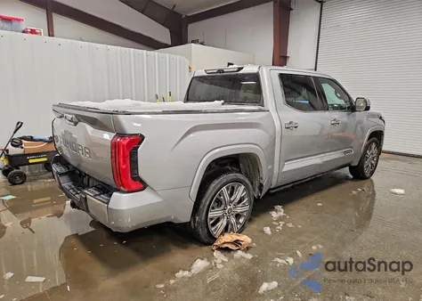 2022 Toyota Tundra Crewmax Capstone z USA, uszkodzony, nr VIN 5TFVC5DB4NX005271